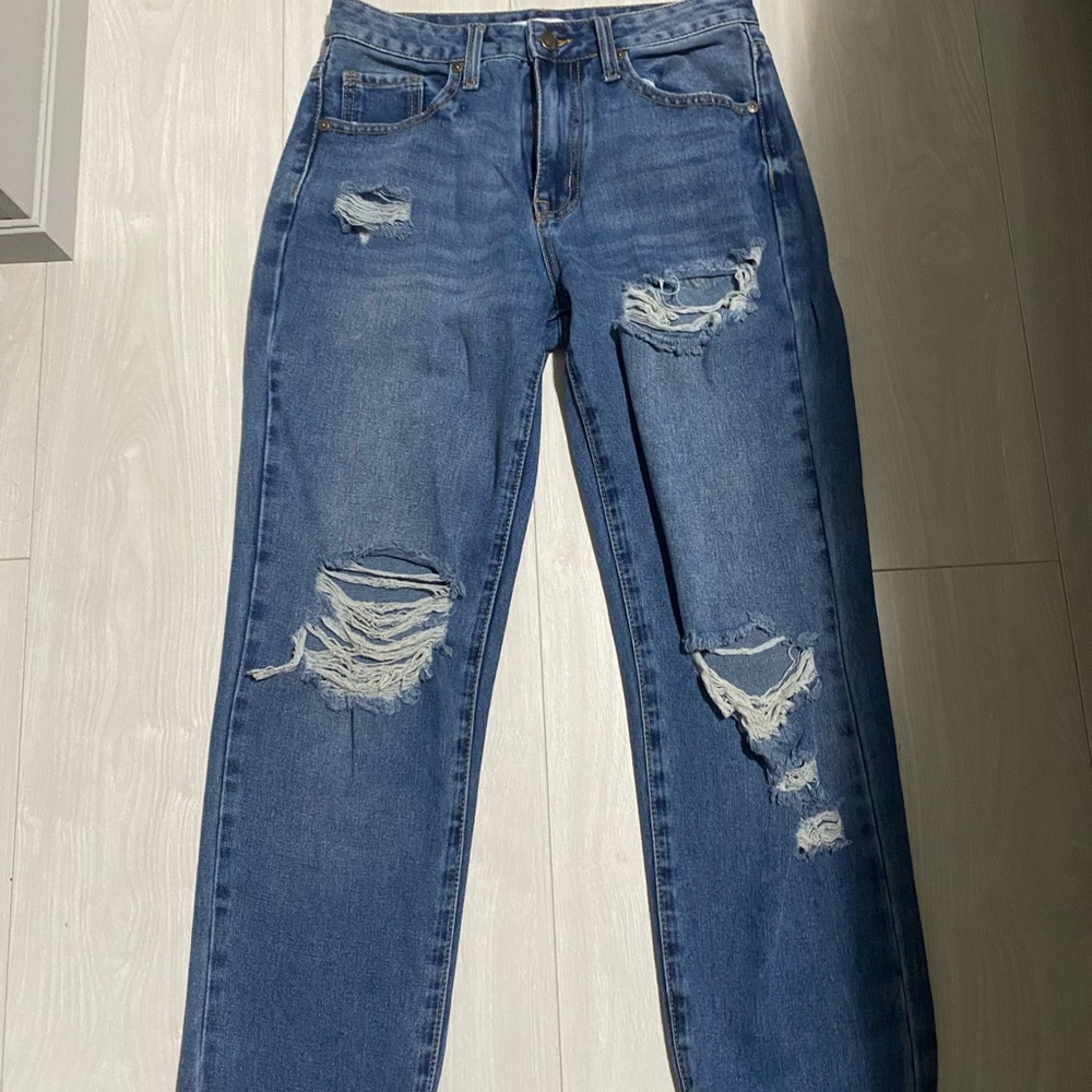 Forever 21 Ripped Crop Mom Jeans